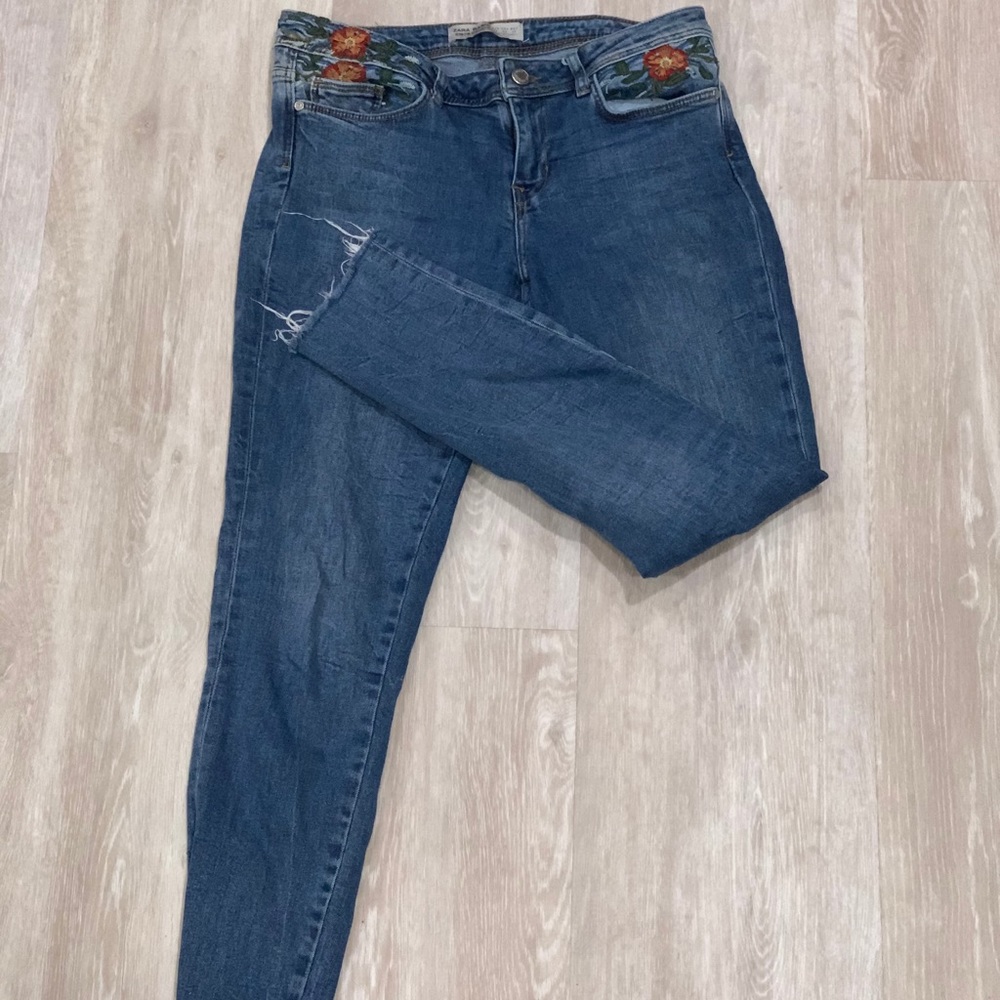 ZARA Basic Denim w/ flower embroidery